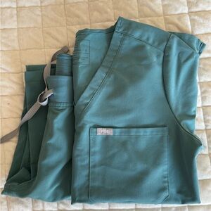 Figs women’s hydrogreen Scrub set